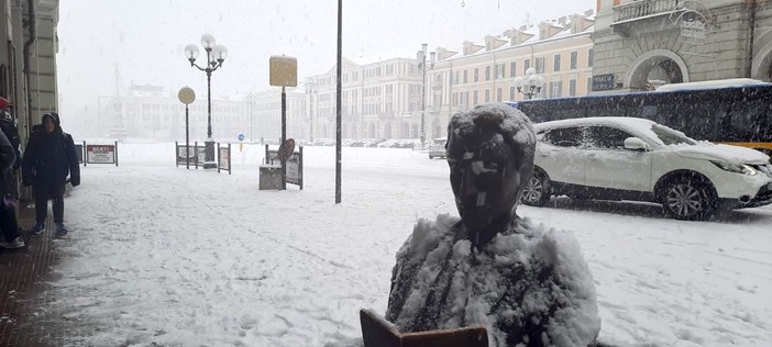 Cuneo: prevista neve nel weekend, il Comune raccomanda attenzione ai divieti di sosta per la pulizia strade