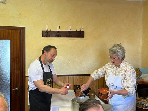 Carlo Rocca e la moglie Manuela Rovera dell'Osteria Paschera a Caraglio