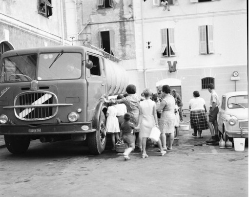 25 GENNAIO 1971. La popolazione di Ormea blocca la Statale 28: &quot;No all'acqua del Tanaro agli imperiesi&quot;