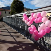 La passerella di Garessio si tinge di rosa per la prevenzione del tumore al seno