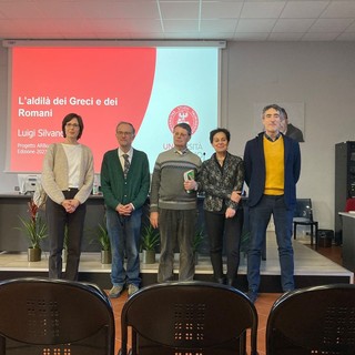 La professoressa Manuela Calvi, il dirigente scolastico Bruno Gabetti, il  professor Stefano Casarino,  la prof. Anna Maria Taragna e il prof. Luigi Silvano