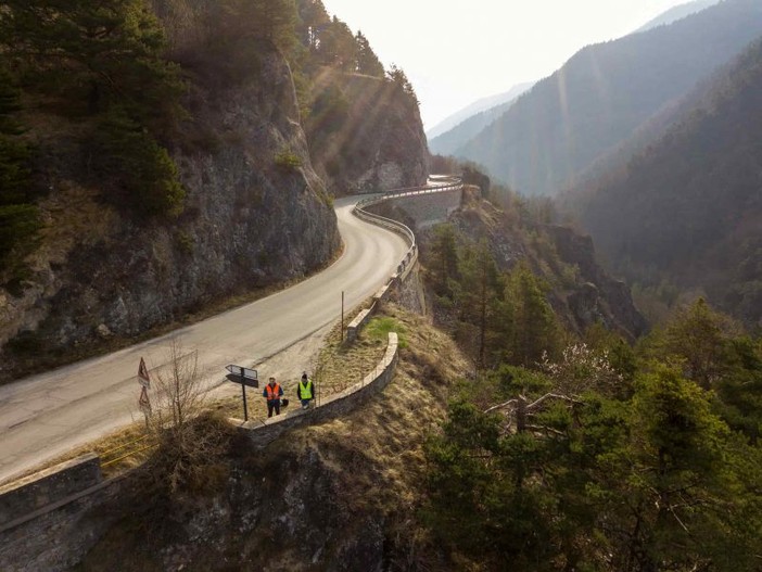 Sensi unici in valle Maira a Stroppo per lavori su ponti stradali