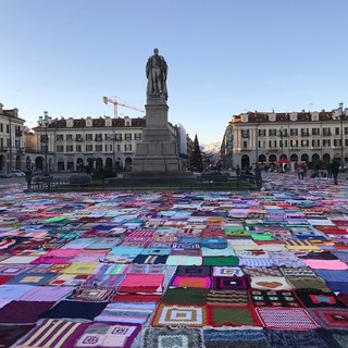 Viva Vittoria: tre anni fa un bellissimo mosaico di colori in piazza Galimberti [VIDEO]