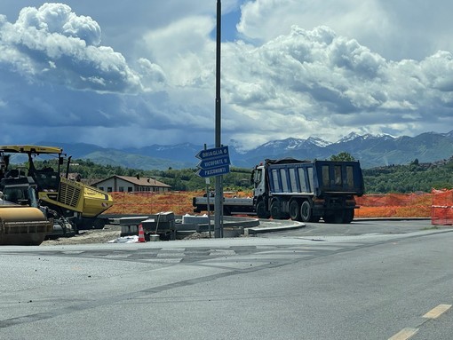 Apre al transito la rotatoria provvisoria di via Otteria a Mondovì