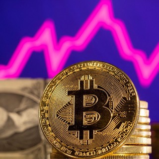 BTC a $70.000 mentre la prevendita di PEPU raggiunge $23 milioni