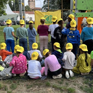 Savigliano, gli alunni della primaria &quot;Santarosa&quot; a Puliamo il mondo