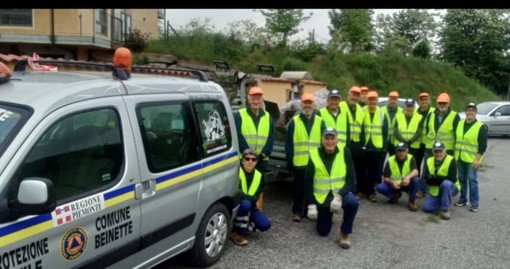 Beinette, i volontari di protezione civile al lavoro per ripulire il paese