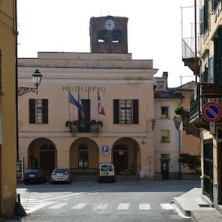 Il municipio di Piasco, sede dello Swap All Day Long