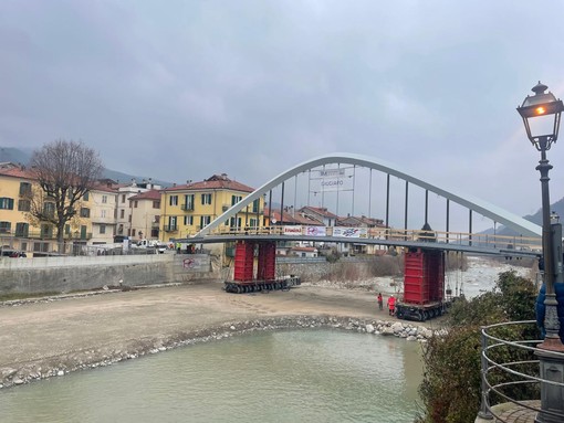 Installato il nuovo ponte Odasso a Garessio - ph Marco Colombo