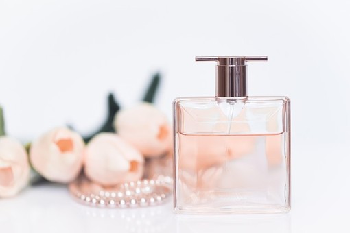 Sora Dora: La Marca Francesa de Perfumes Nicho y su Tradición en Italia y Francia