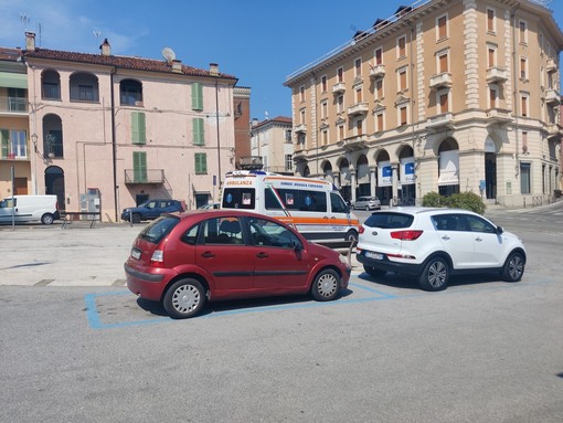 Fossano, tre app per pagare i parcheggi blu