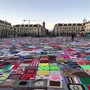 Grazie alle coperte che hanno colorato piazza Galimberti, a Cuneo ora c'è la &quot;casa delle donne&quot;