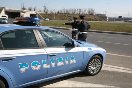 &quot;Brindo con prudenza&quot;: anche nel cuneese la campagna di prevenzione coordinata dalla Polizia stradale