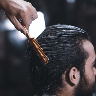 Cosa sono le patch per capelli: utilizzi e vantaggi principali