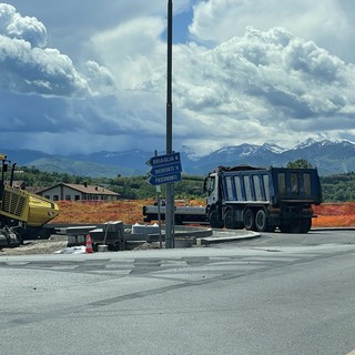 Apre al transito la rotatoria provvisoria di via Otteria a Mondovì