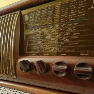 Oggi, 13 febbraio, è la Giornata mondiale della radio, inseparabile compagna di vita