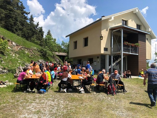 L'inaugurazione della nuova gestione del rifugio