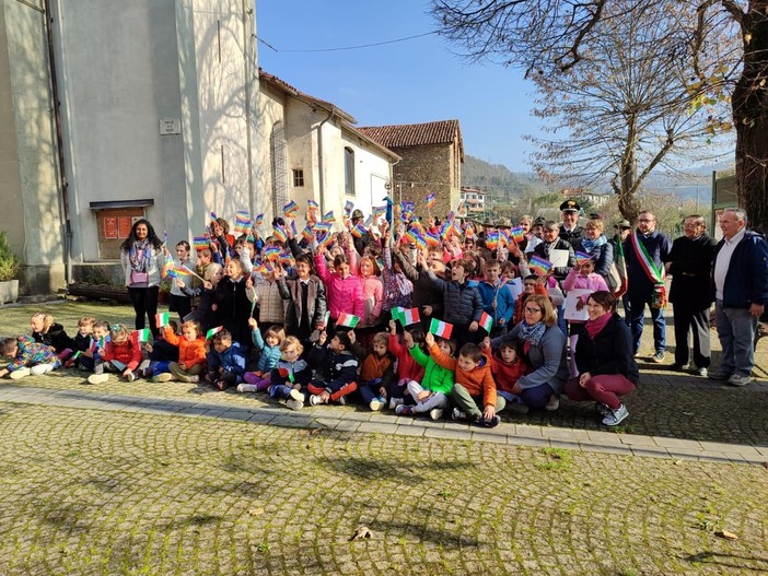 Sale Langhe ha commemorato il IV Novembre insieme alle scuole: &quot;Riflessioni di speranza per una pace duratura&quot;