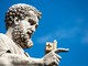 In foto statua di San Pietro in Vaticano