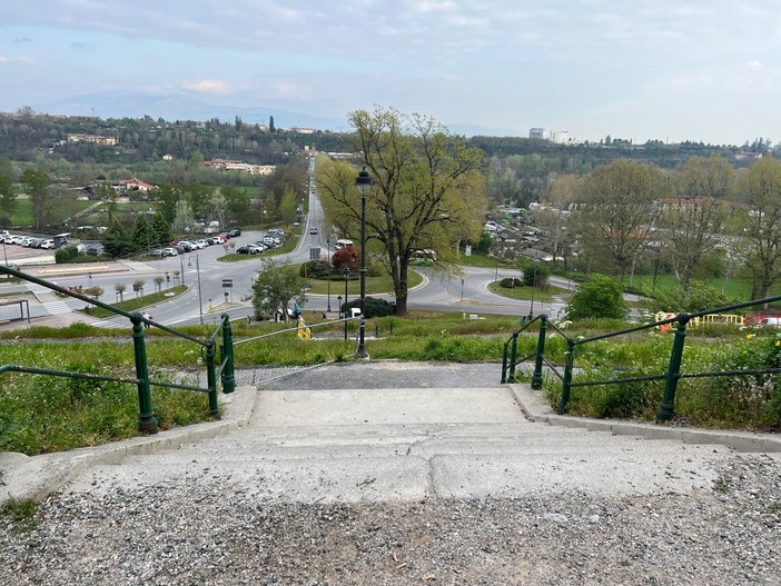 Scalinata Bellavista, al via i lavori di recupero di uno dei punti panoramici più belli di Cuneo [FOTO]