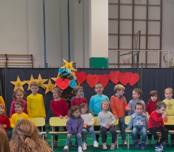 A Sampeyre lo spettacolo di Natale alla scuola dell'infanzia