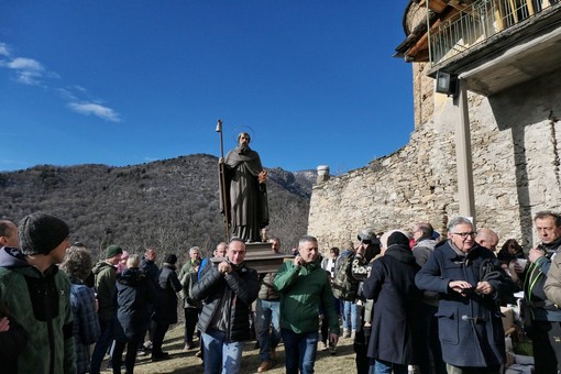 A Pagliero, frazione di San Damiano Macra, partecipate celebrazioni per Sant'Antonio