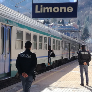 Controlli della Polizia di Frontiera anche alla stazione di Limone