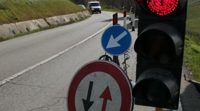 Cuneo, dalla mattina di oggi senso unico in via Basse Stura