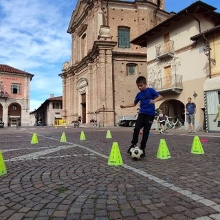 Una bella giornata di sole ha accompagnato la manifestazione “Sport&amp;Shops” a Moretta