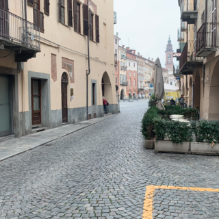 Savigliano, cantiere edile e gru: via Alfieri chiude al traffico