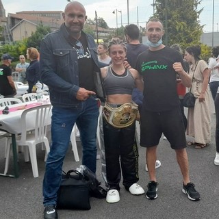 Simona Di Dio Martello, 25 anni, originaria di Bra, ha messo in bacheca il titolo mondiale ISKA Pro di Full Contact 59 kg, conquistato domenica 27 giugno a Saint Martin en Haut in Francia