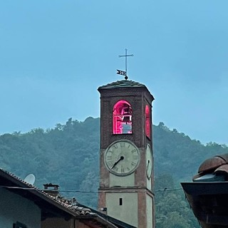 Saluzzo illumina due monumenti per il &quot;mese rosa&quot; LILT