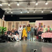 Il cast di “Trovè na fomna, en bijet per el paradis”