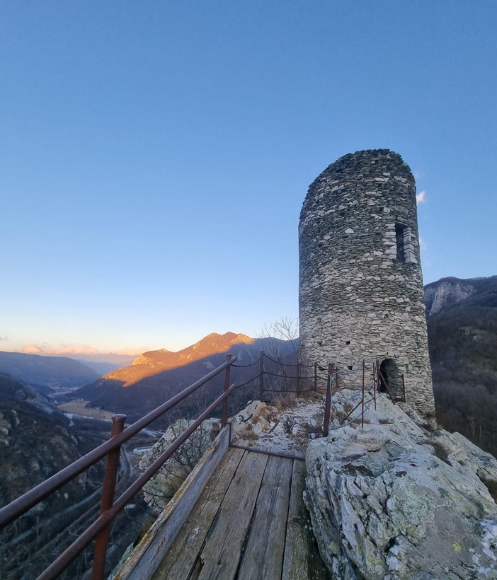 Importanti interventi a Garessio al sentiero che porta alla Torre dei Barchi