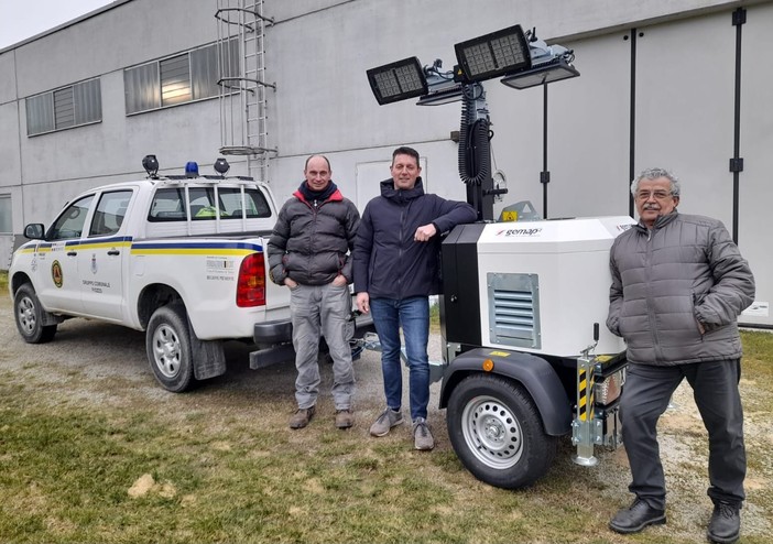 Piozzo, consegnata la nuova torre faro per la Protezione Civile