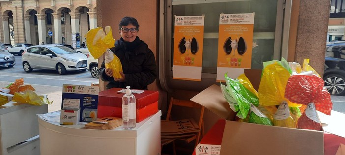 Anna Rubino, la presidente Ail Cuneo Sezione “Paolo Rubino” allo stand del capoluogo in corso Nizza