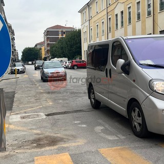 Cuneo, in via Bersezio sette mila auto al giorno. L'assessore: &quot;Viabilità da rivedere, ma il viale degli Angeli resta chiuso&quot;