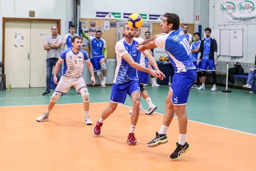 Volley maschile Serie C: il VBC Mondovì capolista chiude il girone d'andata con la trasferta in casa del Biella