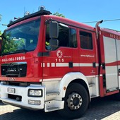 Incidente in via Roma a Novello, coinvolto un furgone ibrido