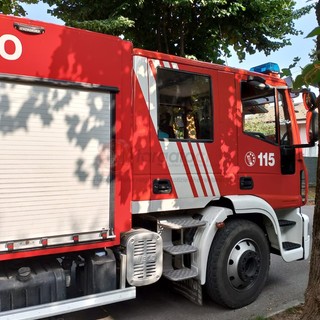 Cortocircuito causa l'incendio alla pompa di una piccola piscina a Sant'Albano Stura