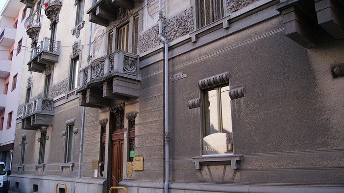 Il palazzo dove avvenne l'omicidio del primario Renato Motta
