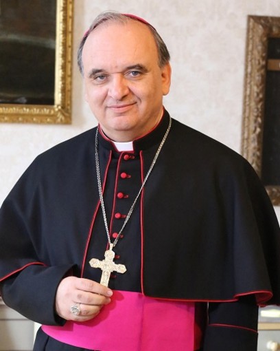 Il vescovo Marco Brunetti