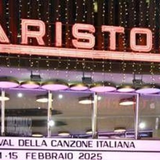 Sanremo, comune 'sfida' la Rai e alza la posta: approvata delibera gara per Festival