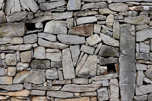 'Stone now': a Garessio torna l'iniziativa di recupero dei muri in pietra a secco