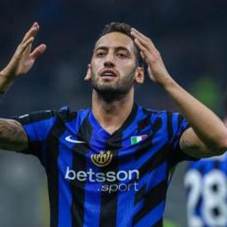 Inchiesta ultrà, Calhanoglu: &quot;Mai pressioni dalla Curva, l'Inter ci vietò ogni contatto&quot;