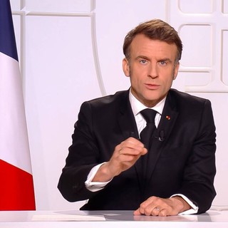 Macron “La minaccia russa tocca tutta l’Europa”