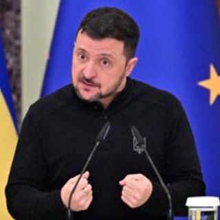 Ucraina, la denuncia choc di Zelensky: &quot;Mosca brucia i volti dei soldati nordcoreani morti&quot;