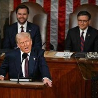 Trump, discorso al Congresso con show: &quot;America è tornata&quot;