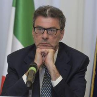 Manovra, Giorgetti: &quot;Non ci saranno più tasse, tagli per ministeri ed enti pubblici&quot;