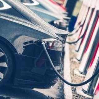 Auto elettriche, Antitrust avvia istruttorie su BYD, Stellantis, Tesla e Volkswagen